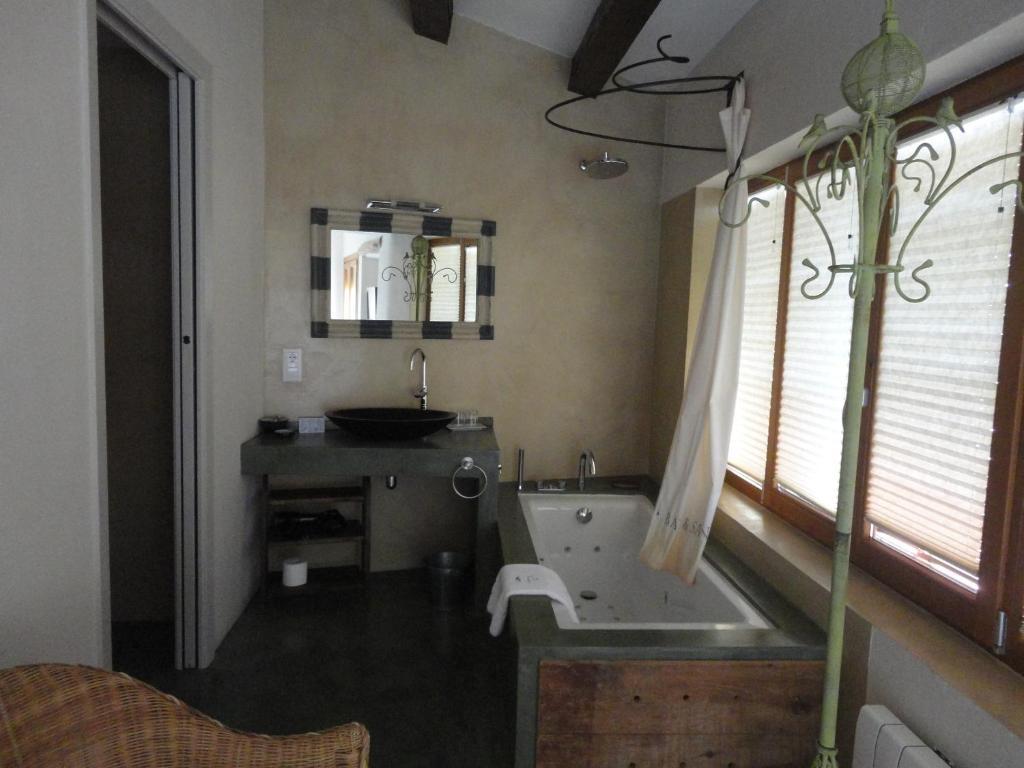 Hotel Rural Cal Torner Adults Only Guiamets 部屋 写真